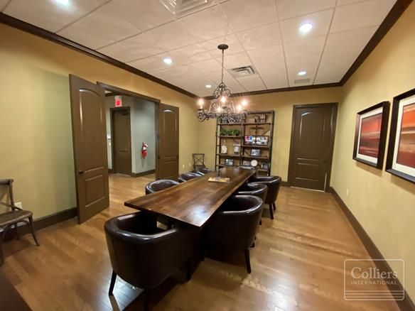 212 N Castle Heights Ave, Lebanon, TN 37087